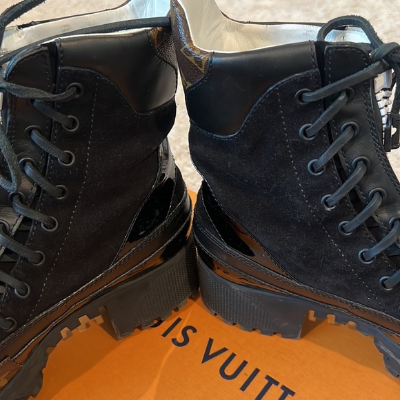 Louis Vuitton lace up Boots - Picture 11 of 14